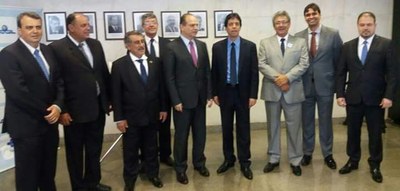 Reunião com Ministro da Saúde para Reabertura Hospital Municipal e aquisição de equipamentos.jpg